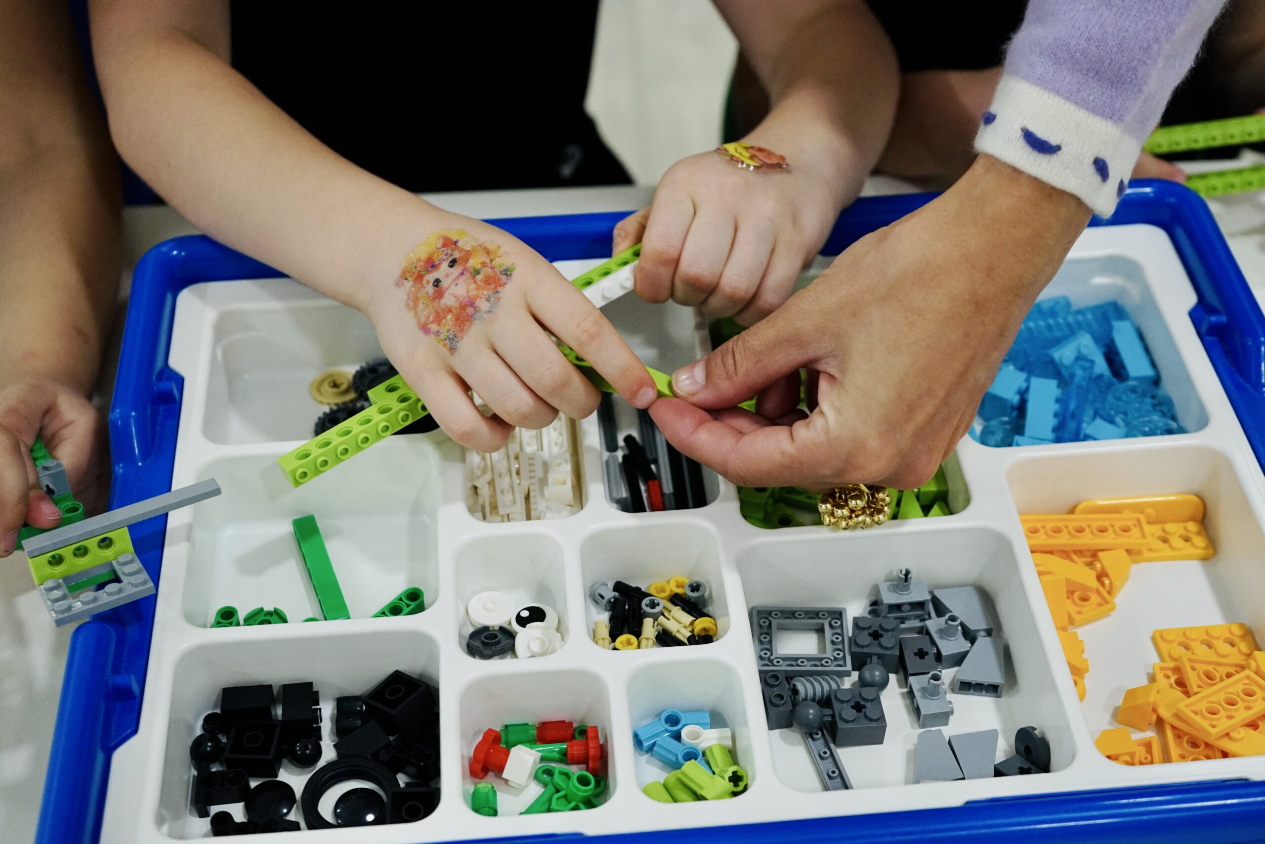 Робототехніка і Lego-конструювання